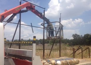 Ετοιμάζουν το οικόπεδο για την περίφραξη! (pics)