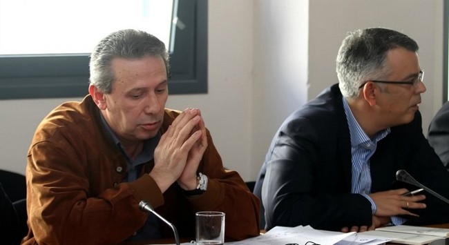 Κανένας περιοριστκός όρος σε Παπανικολάου και Υφαντή