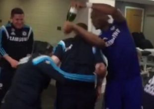 O Ντρογκμπά σπέρνει τον… τρόμο με σαμπάνιες (vids)