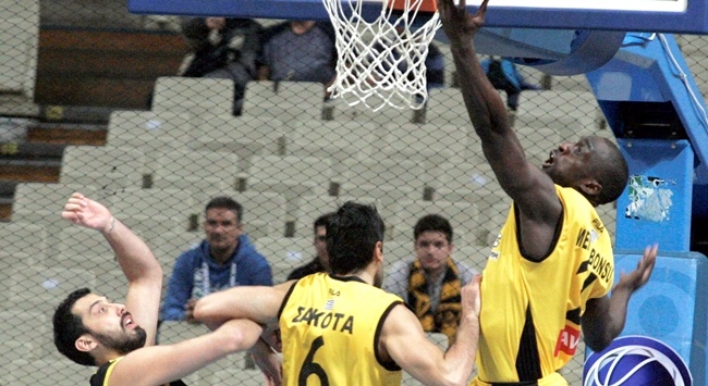 Στο νοσοκομείο ο Μενσά!