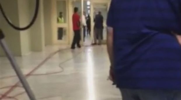 Το video της ντροπής στο ΟΑΚΑ: “Σπανούλη, στο τάφο η γυναίκα και το παιδί σου”