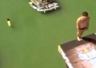 Τρομακτικό ατύχημα για καταδύτη (video)