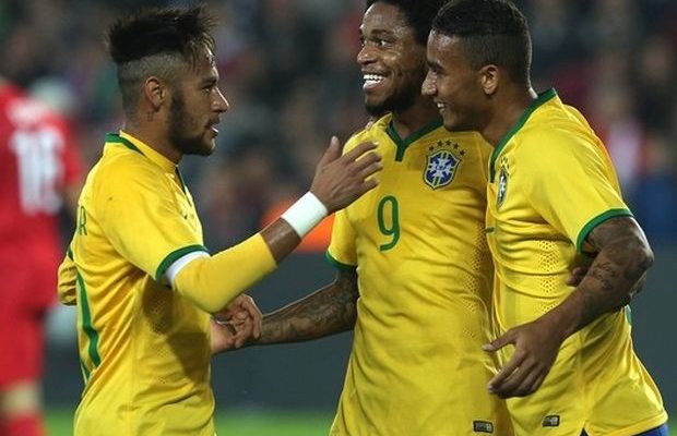 Στην Εθνική Βραζιλίας έπαιζαν οι πιο εμπορικοί παίκτες Στην Εθνική Βραζιλίας έπαιζαν οι πιο εμπορικοί παίκτες