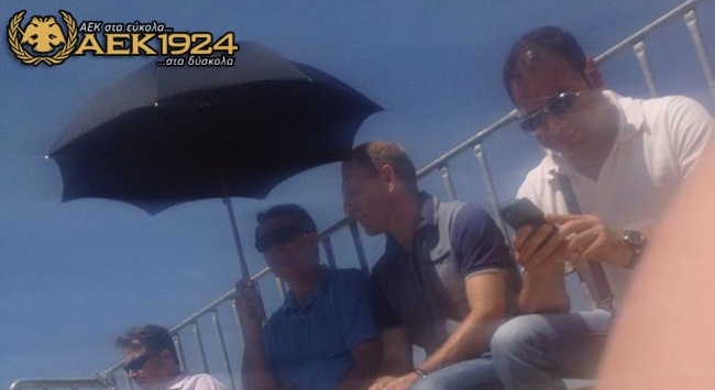 Φωτογράφος ο Μίλο, μοντέλο ο Μπάγεβιτς