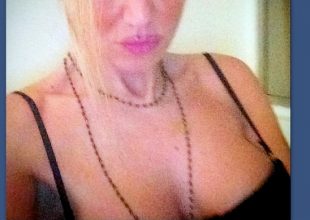Ποια Ελληνίδα μαμά «αναστατώνει» το instagram με τις πόζες της;