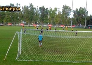 Live με εικόνα AEK – Γουέστ Μπρομ