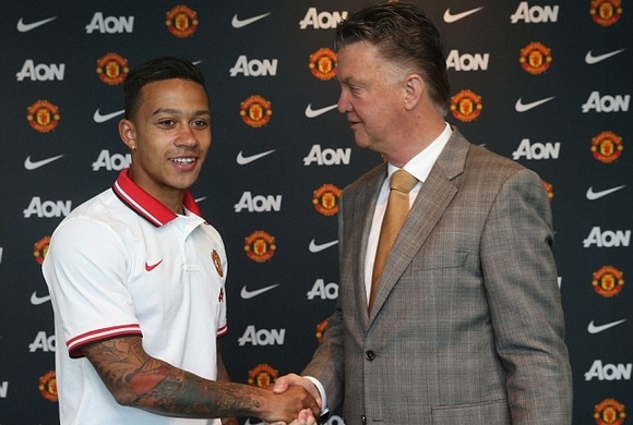 Υπέγραψε ο Ντεπάι στην Μάντσεστερ Γιουνάιτεντ