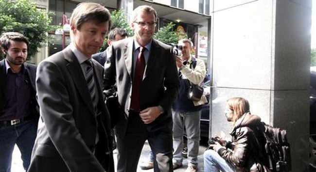 Telegraph: Το ΔΝΤ πρόδωσε την αποστολή του στην Ελλάδα. Αντί να σώζει χώρες, έσωσε τις Τράπεζες Telegraph: Το ΔΝΤ πρόδωσε την αποστολή του στην Ελλάδα. Αντί να σώζει χώρες, έσωσε τις Τράπεζες