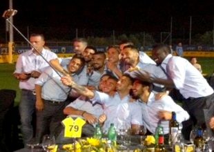 Ομαδική selfie