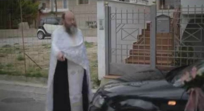 «Άλλη μία παπα-Γιώργη» – «Κατέβα, καμία!» (vid)
