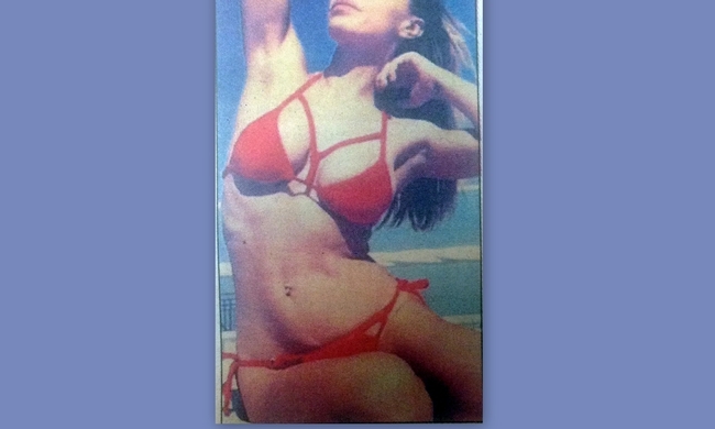 Φόρεσε το κόκκινο μπικίνι της κι «έριξε» το Instagram