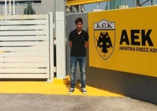 Αρέσει στην ΑΕΚ ο Μουζιούρας