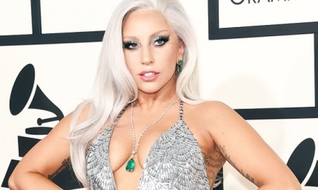Οι θυσίες έπιασαν τόπο: Η Lady Gaga έμεινε μισή και σας έχουμε τις αποδείξεις