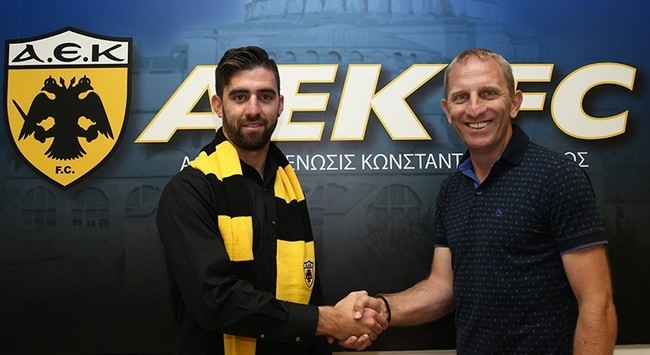 «Προνόμιο να είναι συμπαίκτης μου ο Βάργκας»