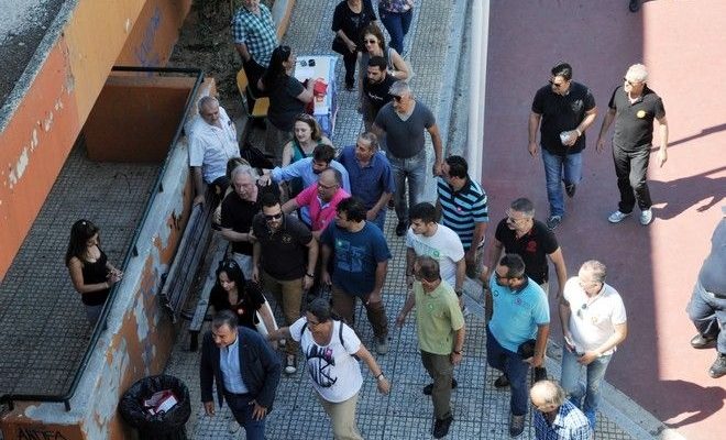 Φραστική επίθεση στον Θεοδωράκη