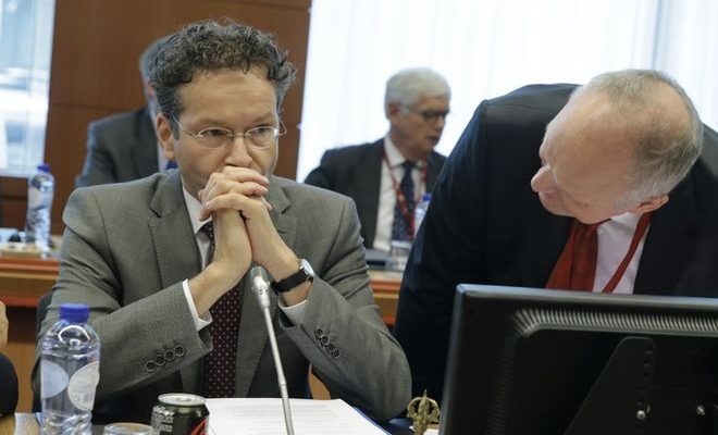Κατ’ ιδίαν συνάντηση Ντάισελμπλουμ – Τσακαλώτου πριν το Eurogroup Κατ’ ιδίαν συνάντηση Ντάισελμπλουμ – Τσακαλώτου πριν το Eurogroup