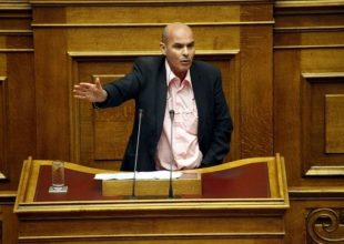 Μιχελογιαννάκης: Ψήφισα ΝΑΙ γιατί είμαι μ@λ@κ@ς και δεν ετοιμάστηκα για δραχμή