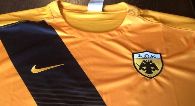 Συλλεκτικό t-shirt στο ΑΕΚ – Σεβίλλη