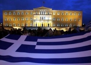 Εκταμιεύεται σήμερα η πρώτη από τις δύο δόσεις του δανείου – γέφυρα. Εξοφλεί ΔΝΤ και ΕΚΤ η Ελλάδα