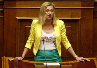 Ρ. Μακρή: Θα ψηφίσω όχι στην έγκριση ενός πακέτου που το 80% ταυτίζεται με το πρόγραμμα Γιούνκερ