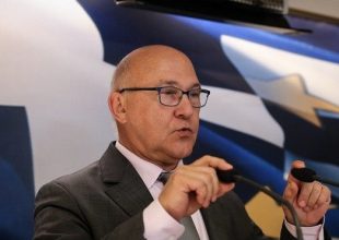 Σαπέν: Για πρώτη φορά επισήμως στο τραπέζι η ελάφρυνση του ελληνικού χρέους