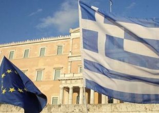 Σταθάκης: Είναι ανάγκη να επιστρέψει η οικονομία σε αναπτυξιακή τροχιά