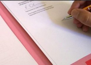 Ντομπρόβσκις: Υπεγράφη και επίσημα το δάνειο από τον ESM
