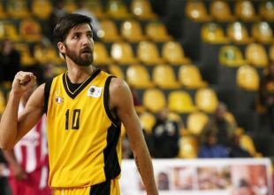 Ο Γκαγκαλούδης έσωσε δύο γυναίκες από πνιγμό