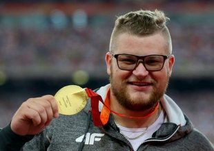 Μεθυσμένος ξέχασε το μετάλλιο