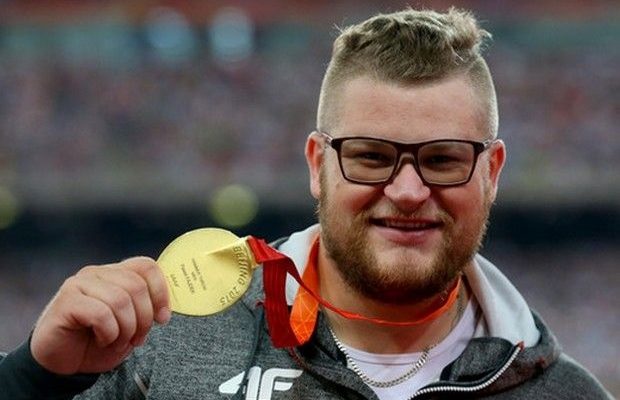 Μεθυσμένος ξέχασε το μετάλλιο