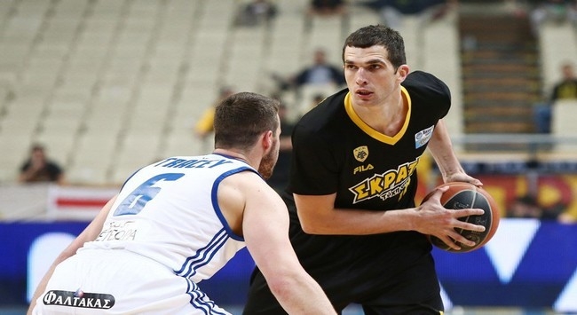 Ανανέωσε ο Μιλόσεβιτς
