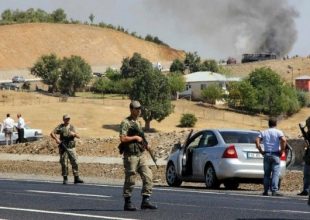 Συνελήφθησαν δυο Βρετανοί δημοσιογράφοι που κάλυπταν χωρίς άδεια τις συγκρούσεις με τους μαχητές του PKK