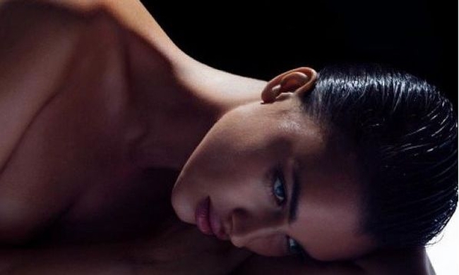 Η Irina Shayk ολόγυμνη! Και το εννοούμε…