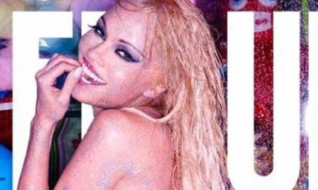 Η Πάμελα Άντερσον τα πέταξε… όλα στα 48 της!