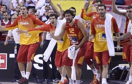 Άγριες αποδοκιμασίες για την Ισπανία