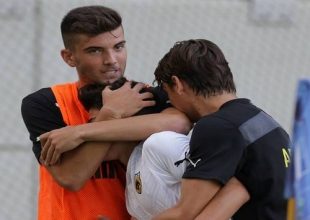 Τέσσερις Νέοι για τον Δέλλα
