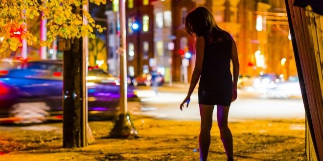 Κανόνιζε ερωτικά ραντεβού με ιερόδουλες μέσω ιστοσελίδων