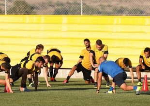 Άπαντες «μάχιμοι»