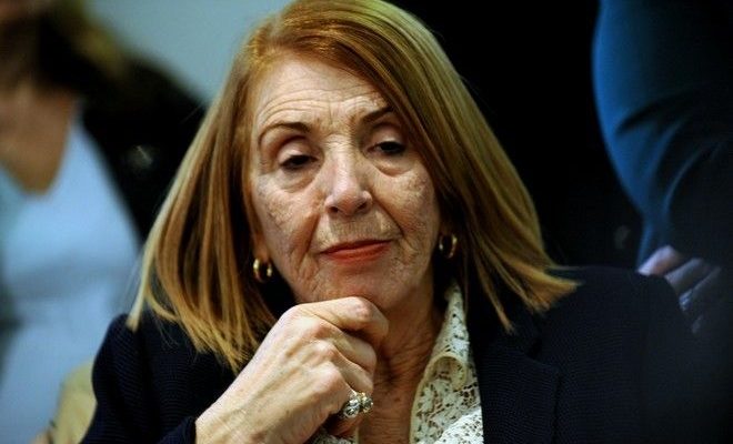 Συνεχίζει να προκαλεί η Χριστοδουλοπούλου: Πλούτισαν τα νησιά από τους πρόσφυγες