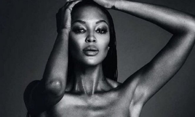 Η Naomi Campbell τα… έβαλε με το instagram και πόσταρε ολόγυμνη φωτογραφία της