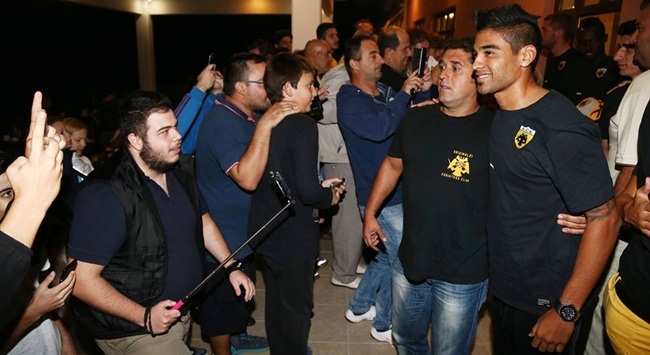 Η υποδοχή του κόσμου στους Κιτρινόμαυρους (pics)