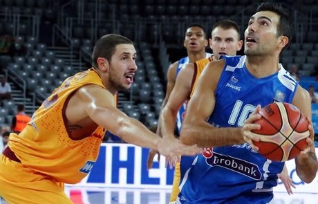 Σλούκας: “Δεν μου άρεσε που γιούχαραν τον εθνικό ύμνο”