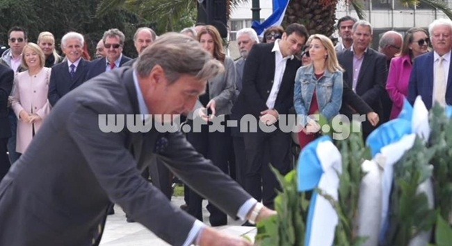 Η κατάθεση στεφανιού από την ΑΕΚ (pic + vid)