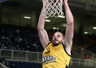 Πρόβλημα στη γάμπα ο «Σάρι»