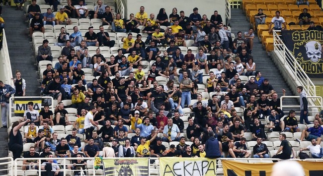 Κερκίδα και έξω από το ΟΑΚΑ Κερκίδα και έξω από το ΟΑΚΑ