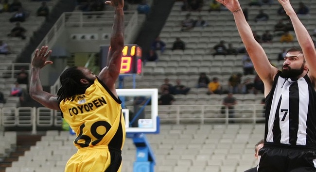 Δεν την αγγίζουν τα σενάρια