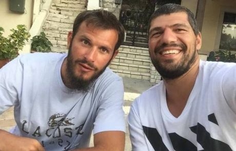 Ο Λάζαρος Παπαδόπουλος τρολάρει τον Φώτση μέσω… του σκύλου του