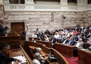 Μειμαράκης: ‘ο Βαρουφάκης είπε: Ντάρλινγκ, έκλεισα τις τράπεζες !’