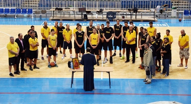 Έγινε ο αγιασμός στην Βασίλισσα