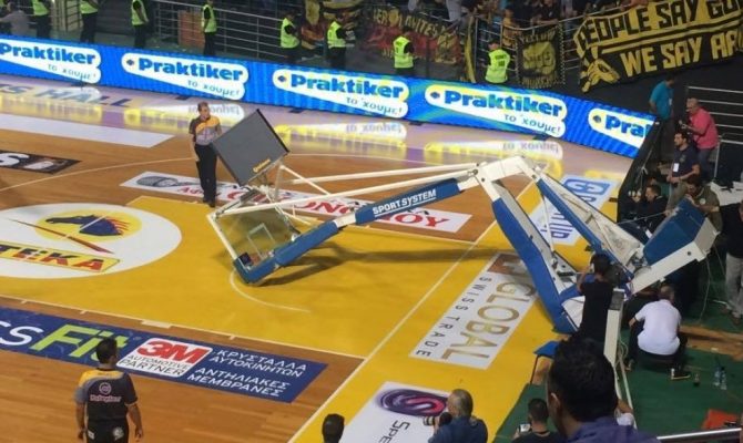 Ξερίζωσε την μπασκέτα ο Χάγκινς (pic + vid)